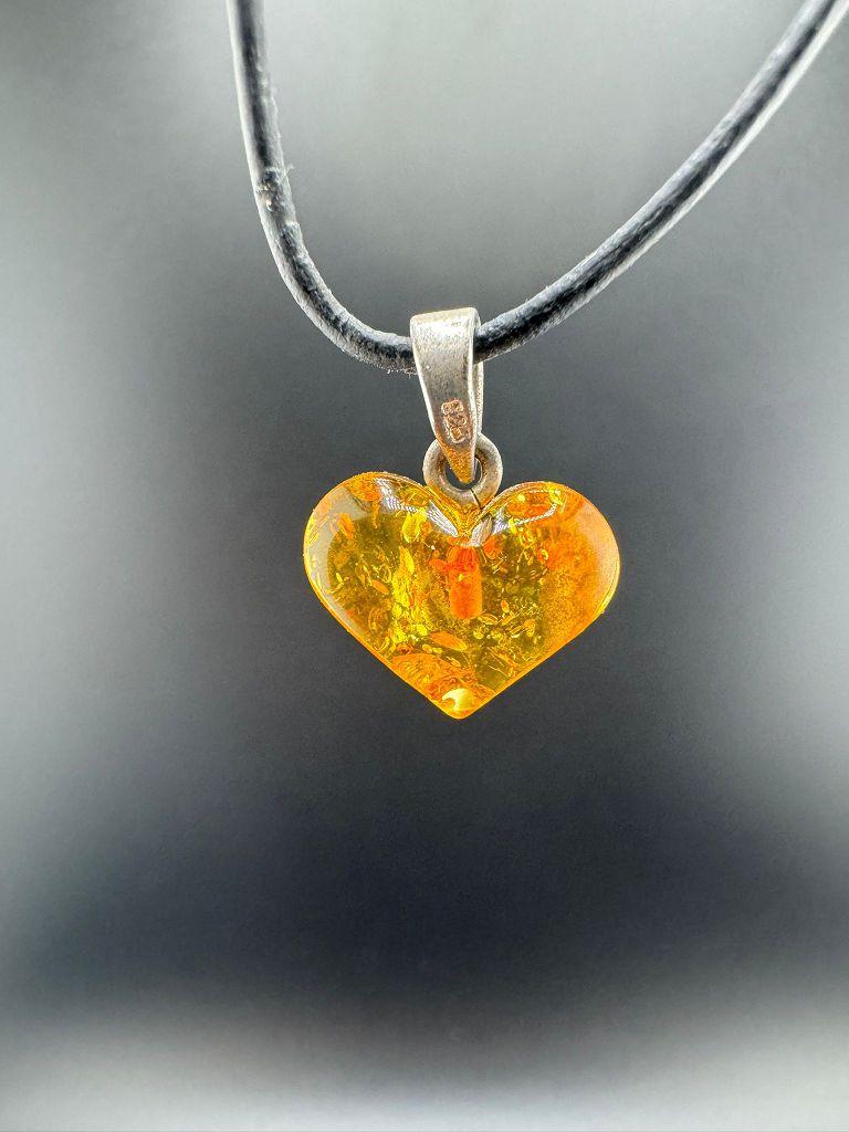 Bernstein-Herz mit 925er Silber